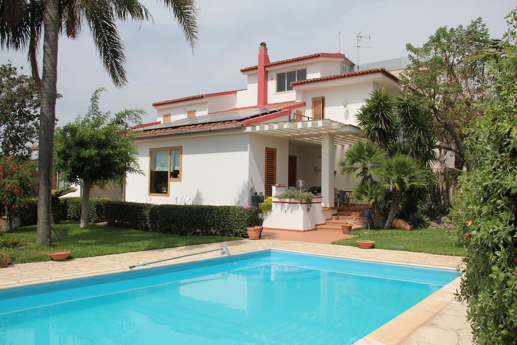 Bed and Breakfast La Casa Di Jo Vittoria Exterior foto